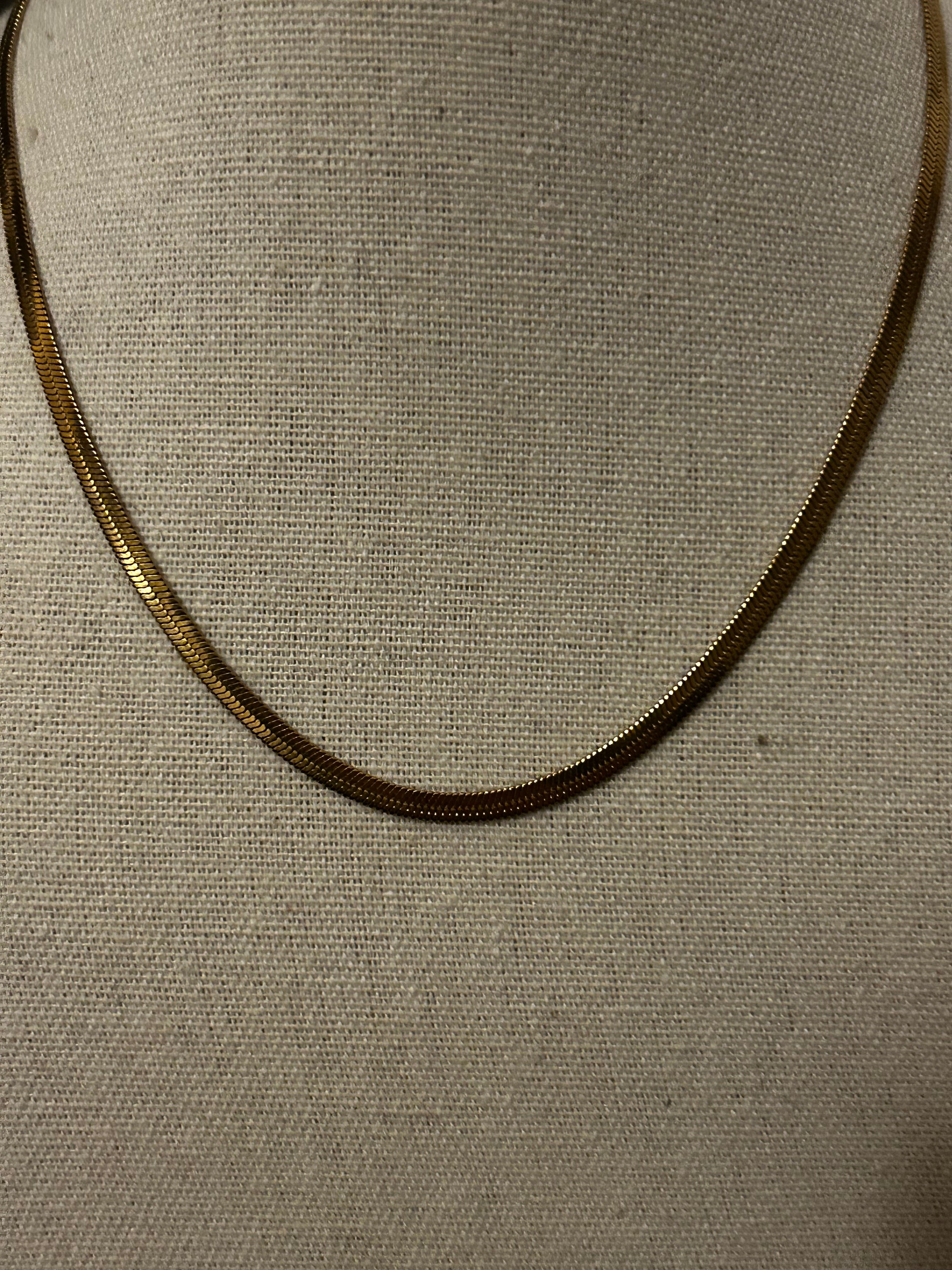 Collier acier inoxydable doré chaine lisse courte
