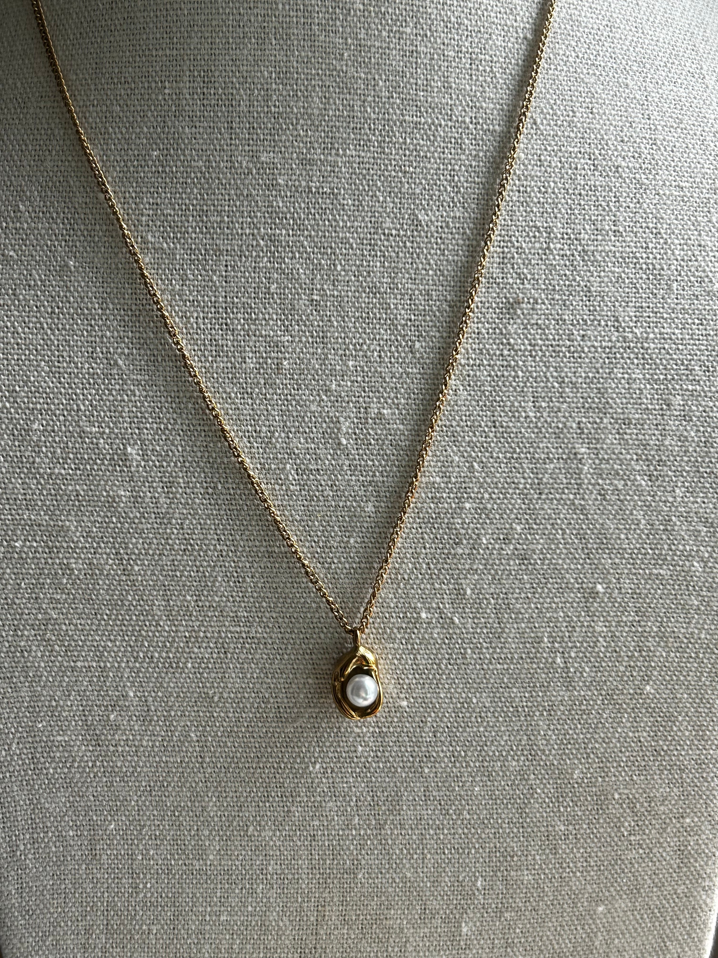 Collier acier inoxydable doré pendentif perle