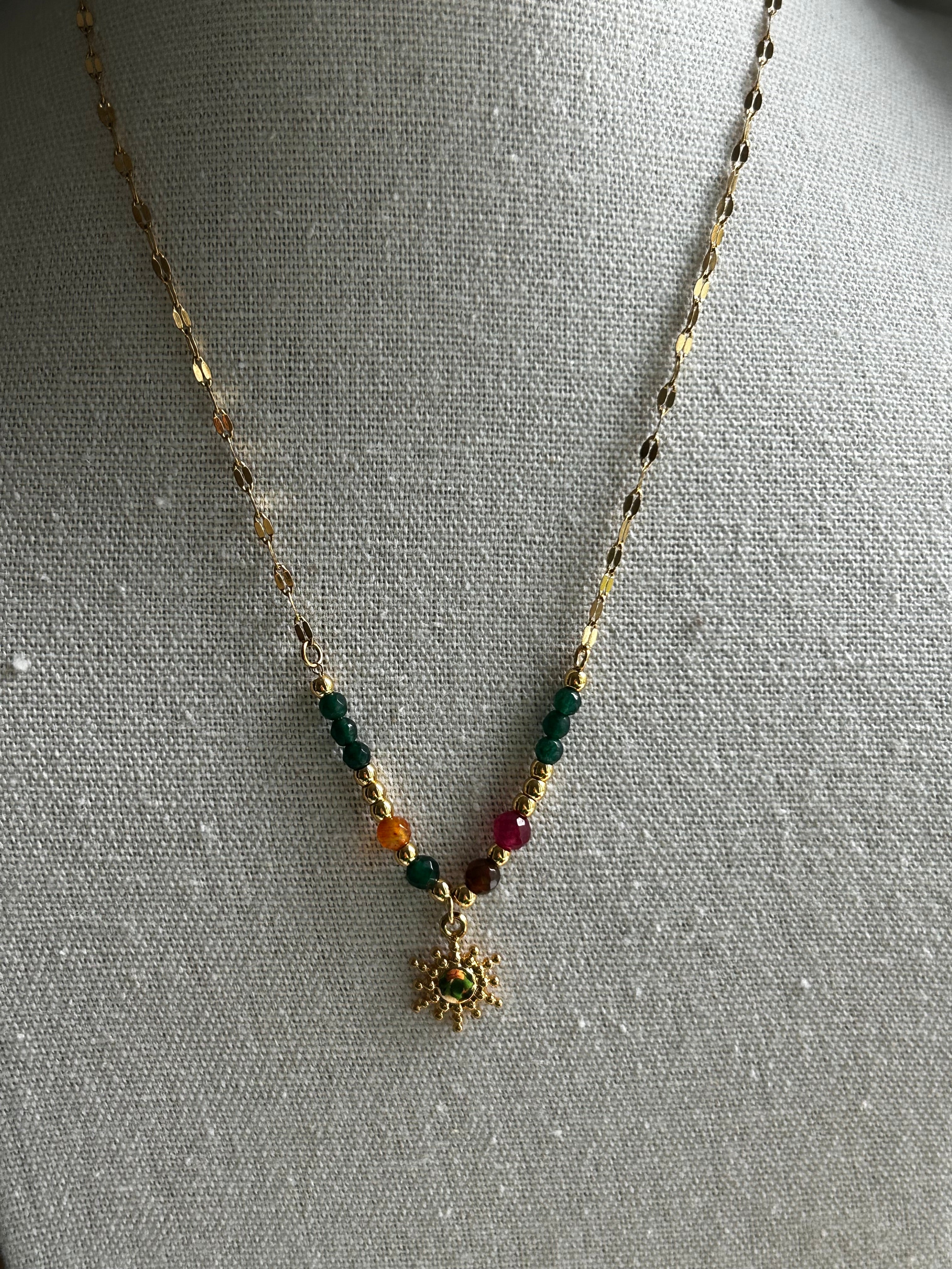 Collier acier inoxydable doré coloré avec pendentif soleil