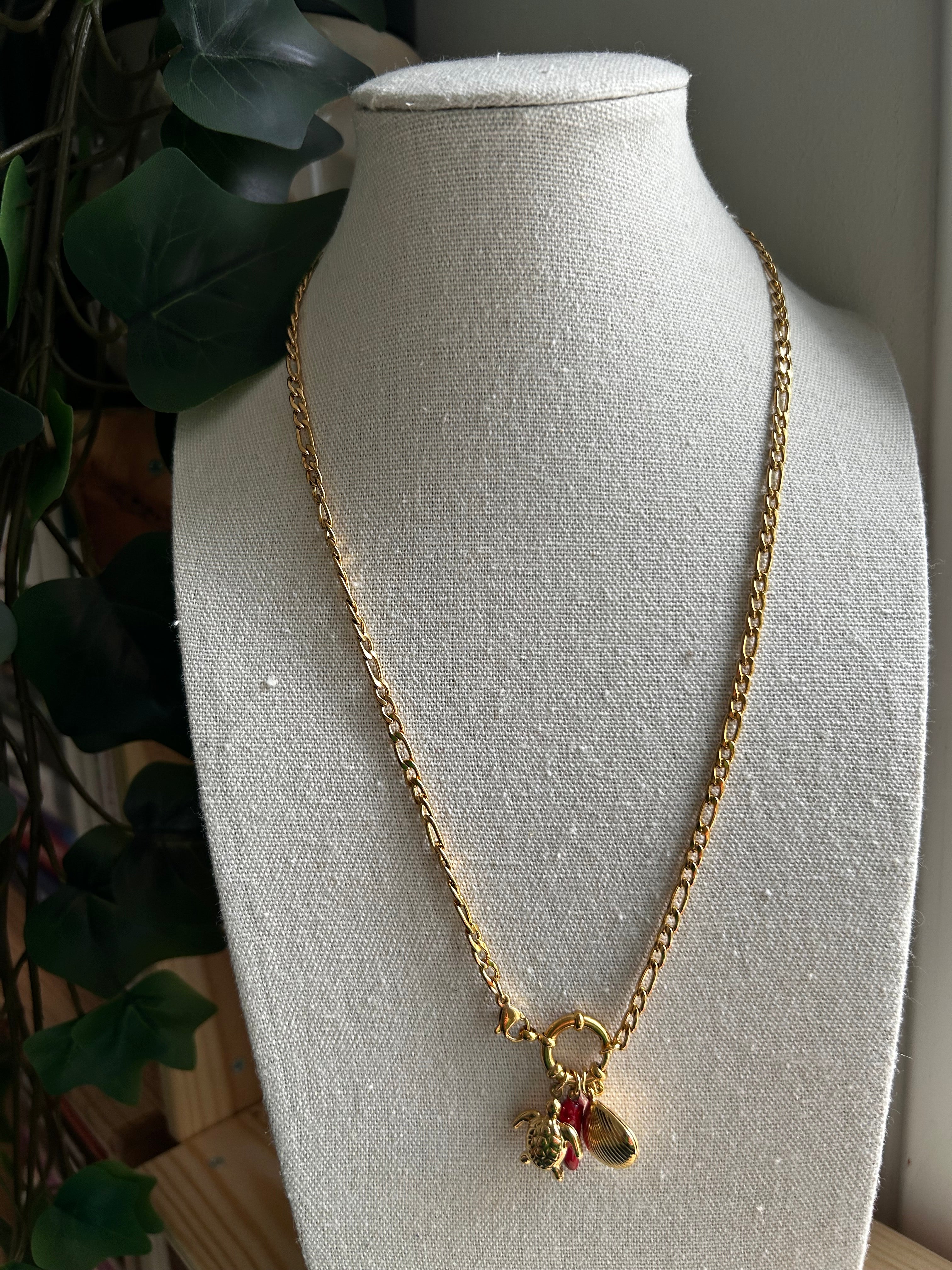 Collier acier inoxydable doré charms piment