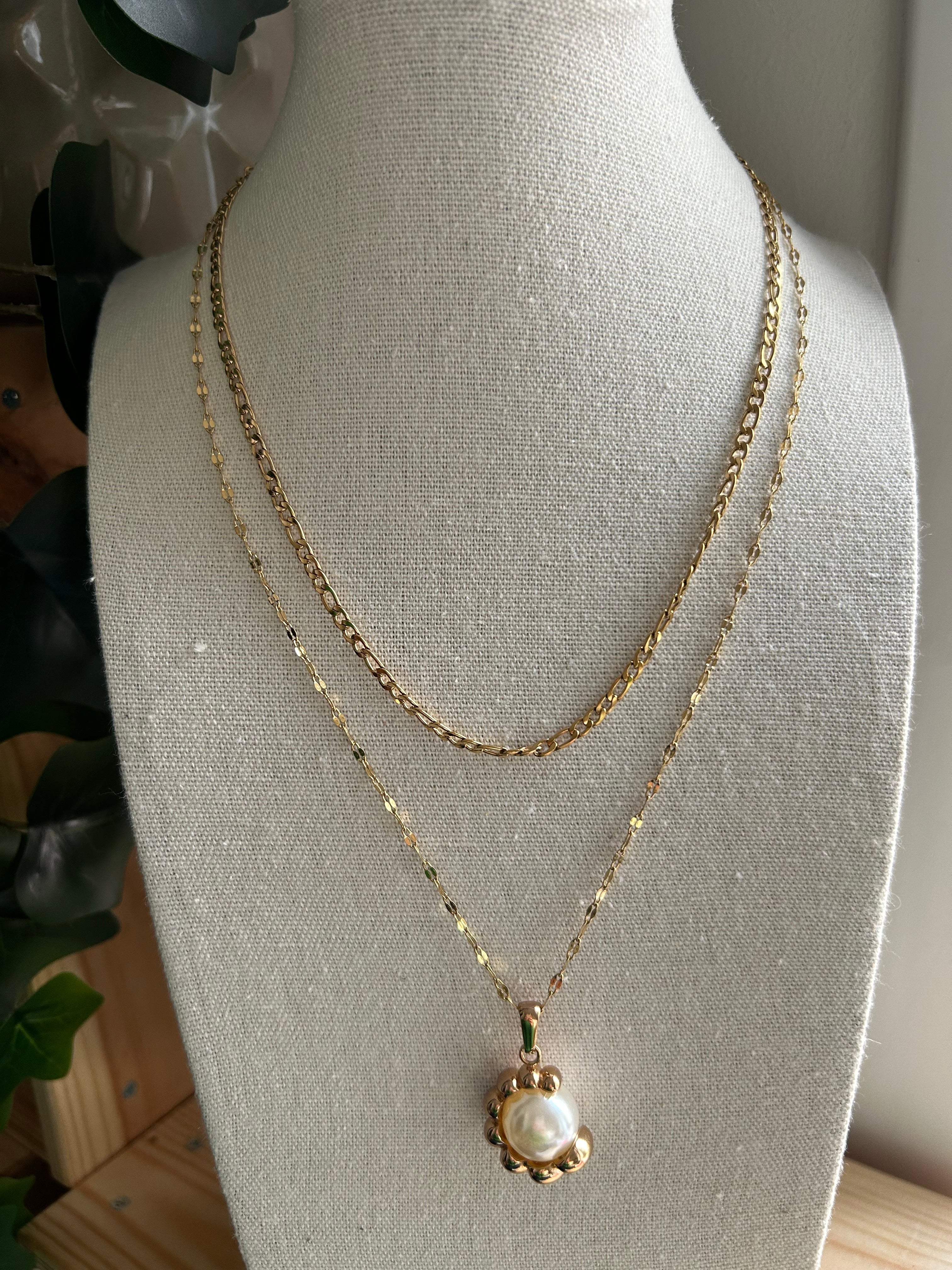 Collier acier inoxydable doré pendentif perle croissant de lune