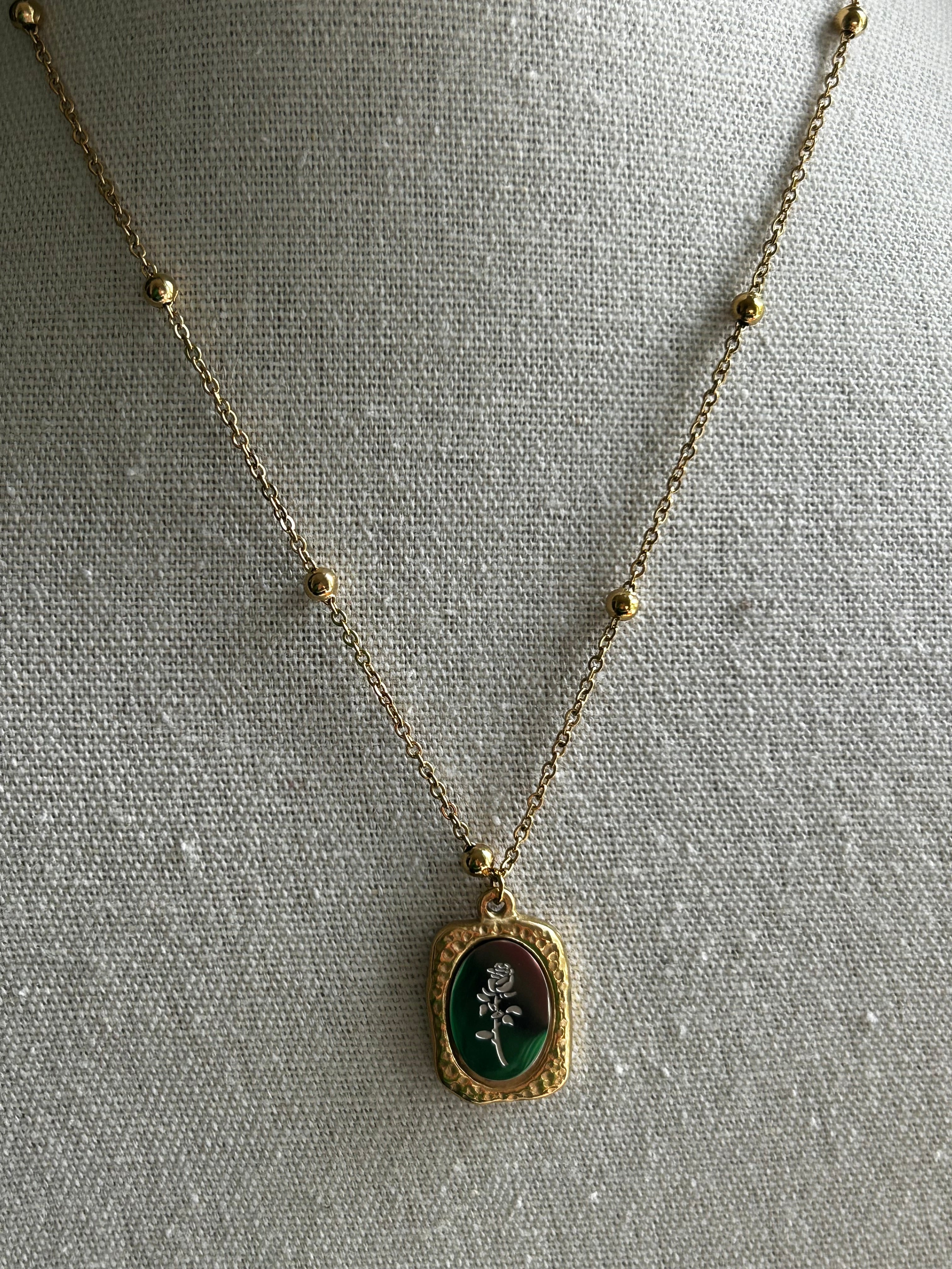 Collier acier inoxydable doré/ argenté fleur