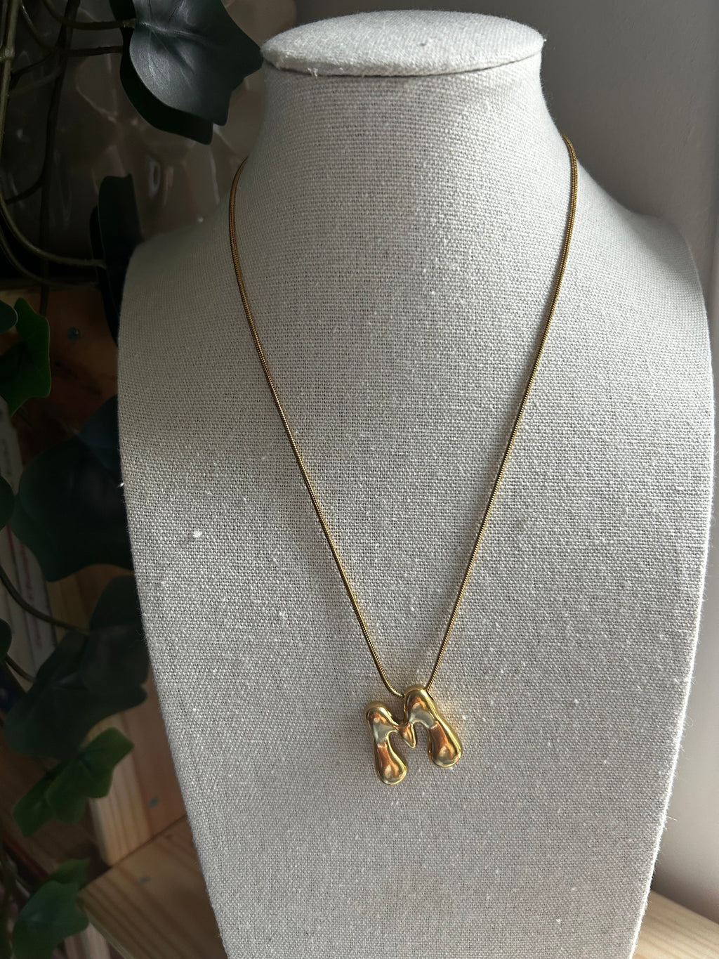 Collier acier inoxydable doré lettre M