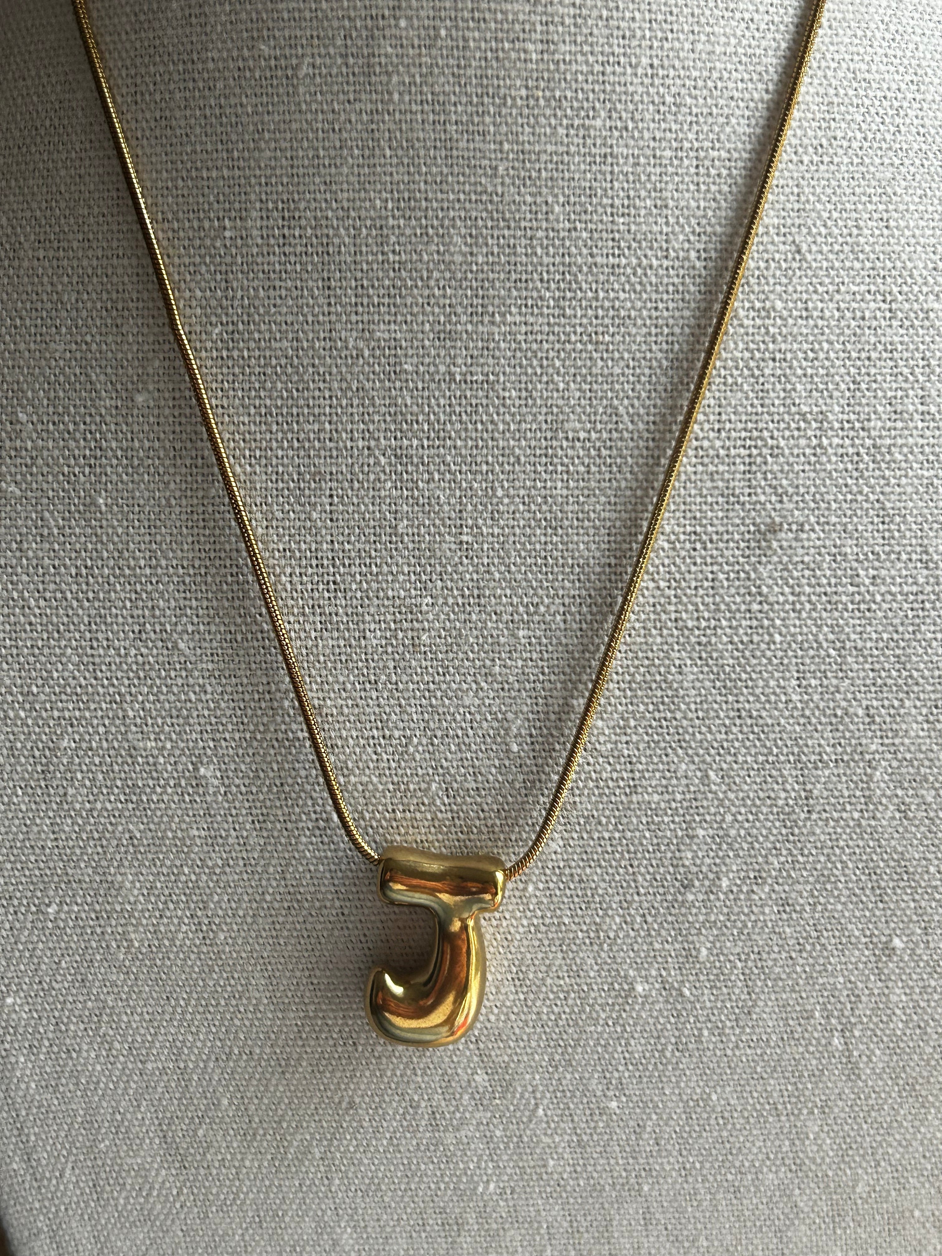 Collier acier inoxydable doré lettre J