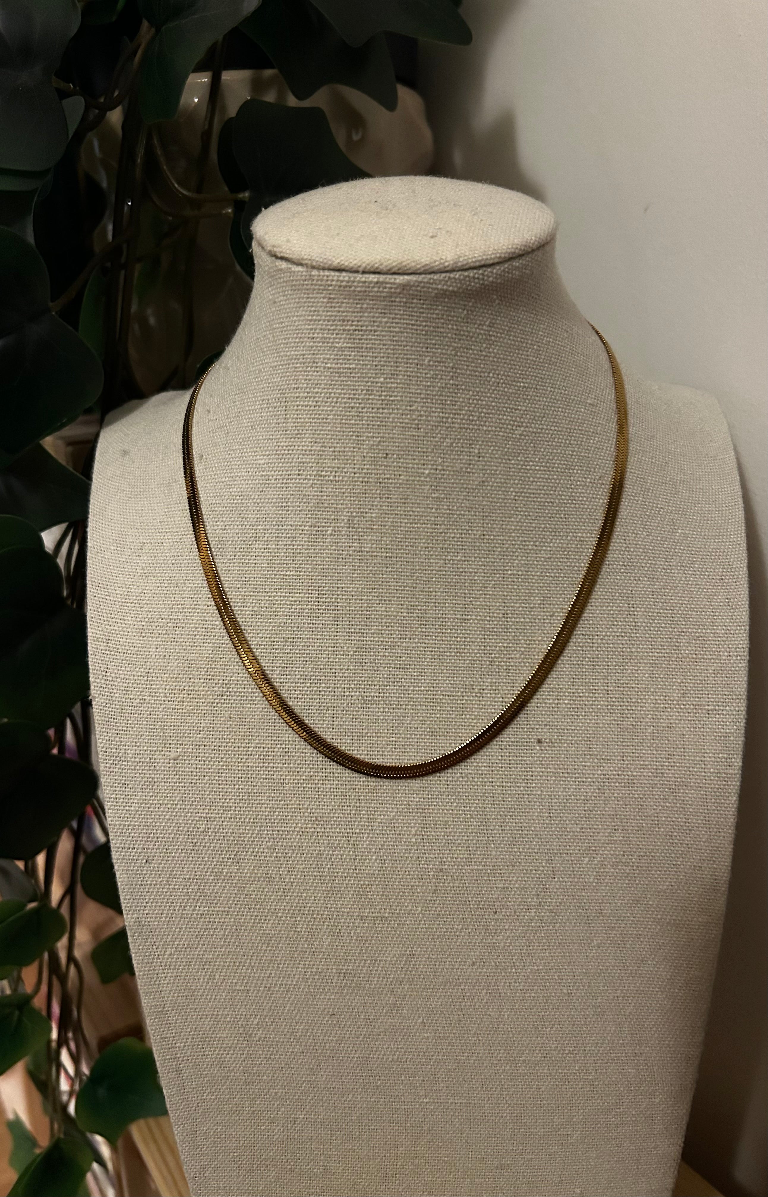 Collier acier inoxydable doré chaine lisse courte