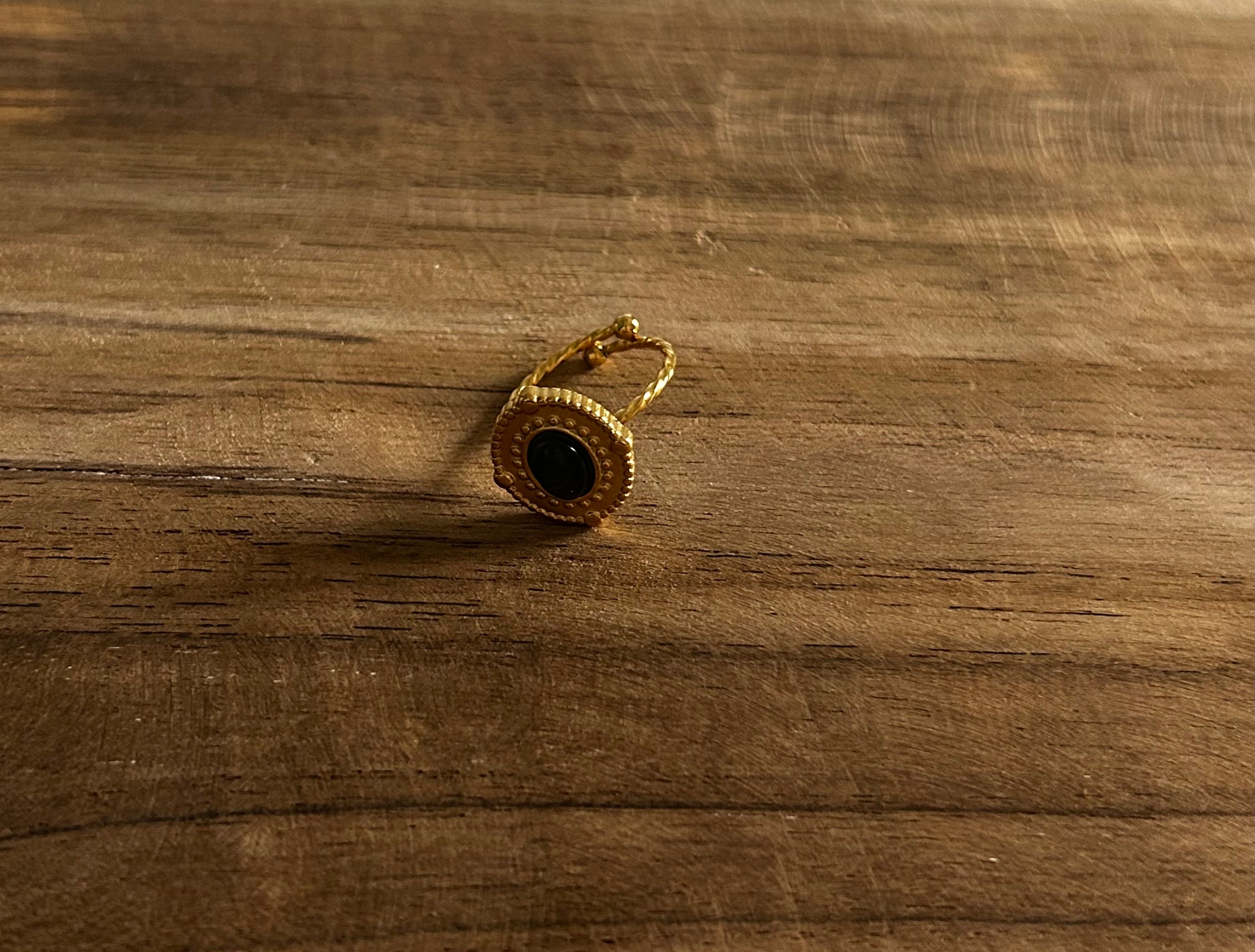 Bague réglable acier inoxydable doré pierre noire