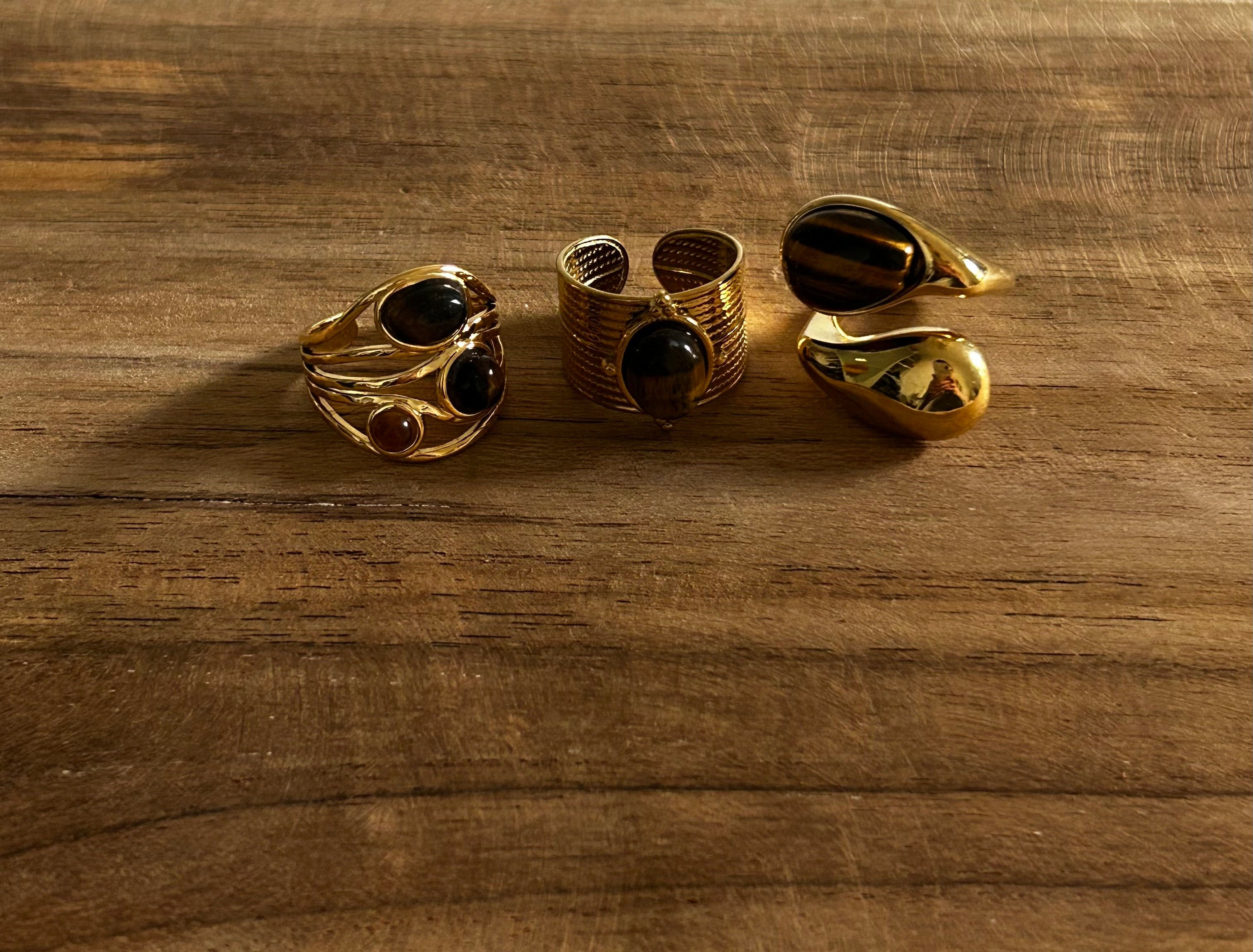 Bague réglable acier inoxydable doré trois pierres marrons