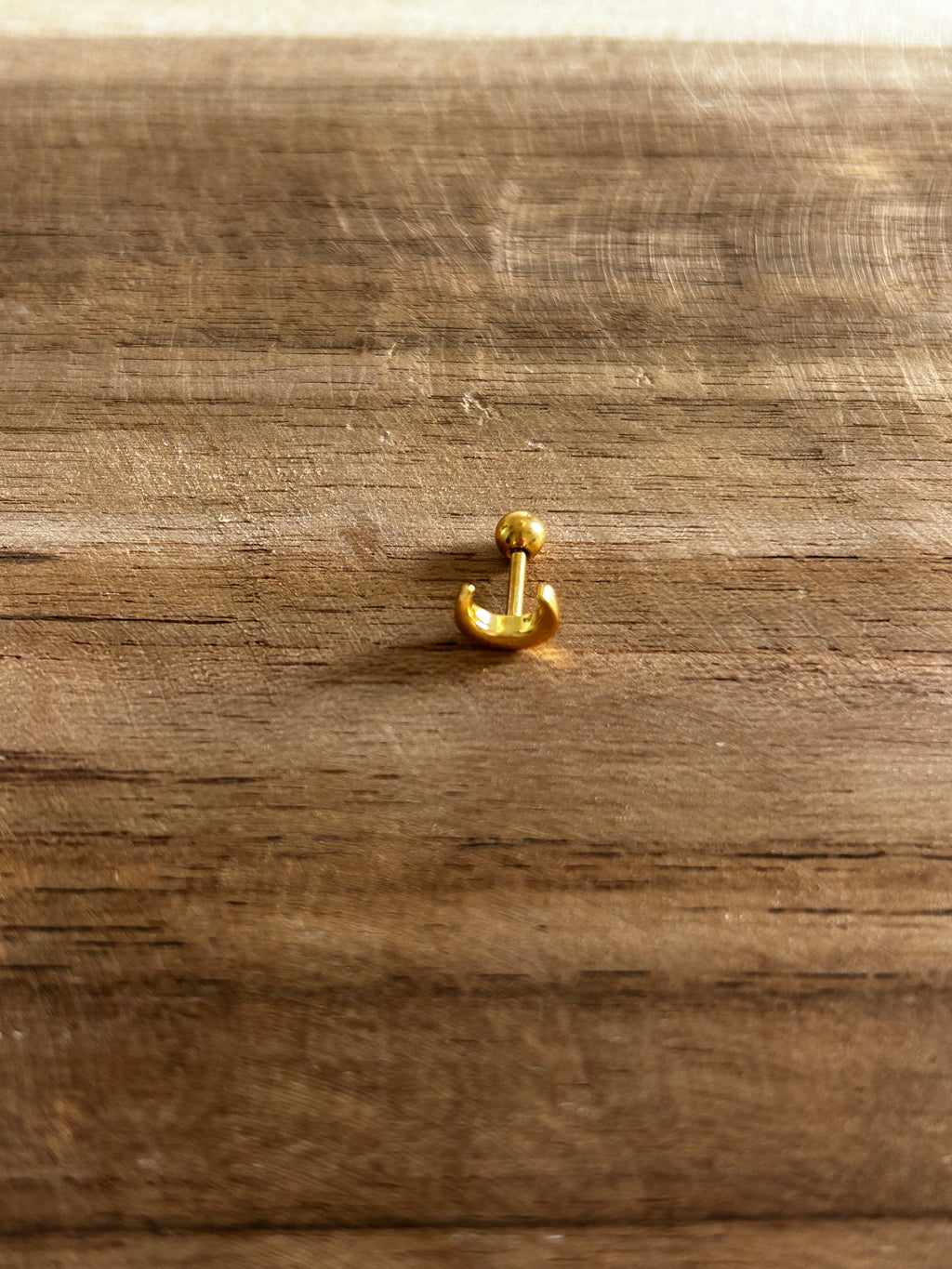 Boucle d’oreille acier inoxydable doré piercing lune